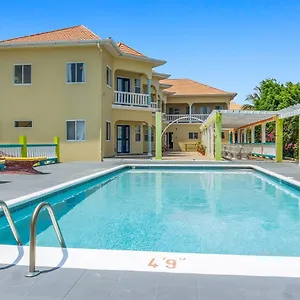 3* Guest house Taino Cove