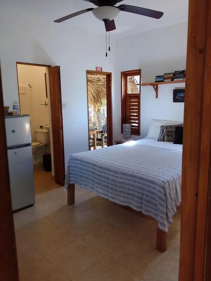 KuDehya Guesthouse Treasure Beach