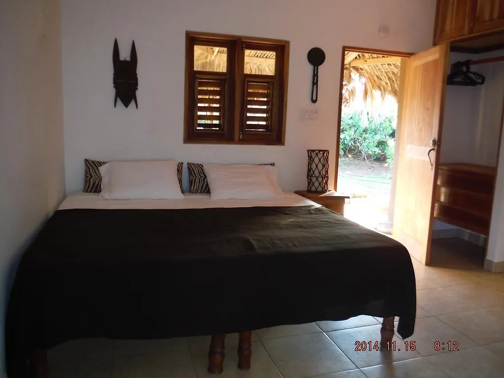 KuDehya Guesthouse Treasure Beach Gæstehus